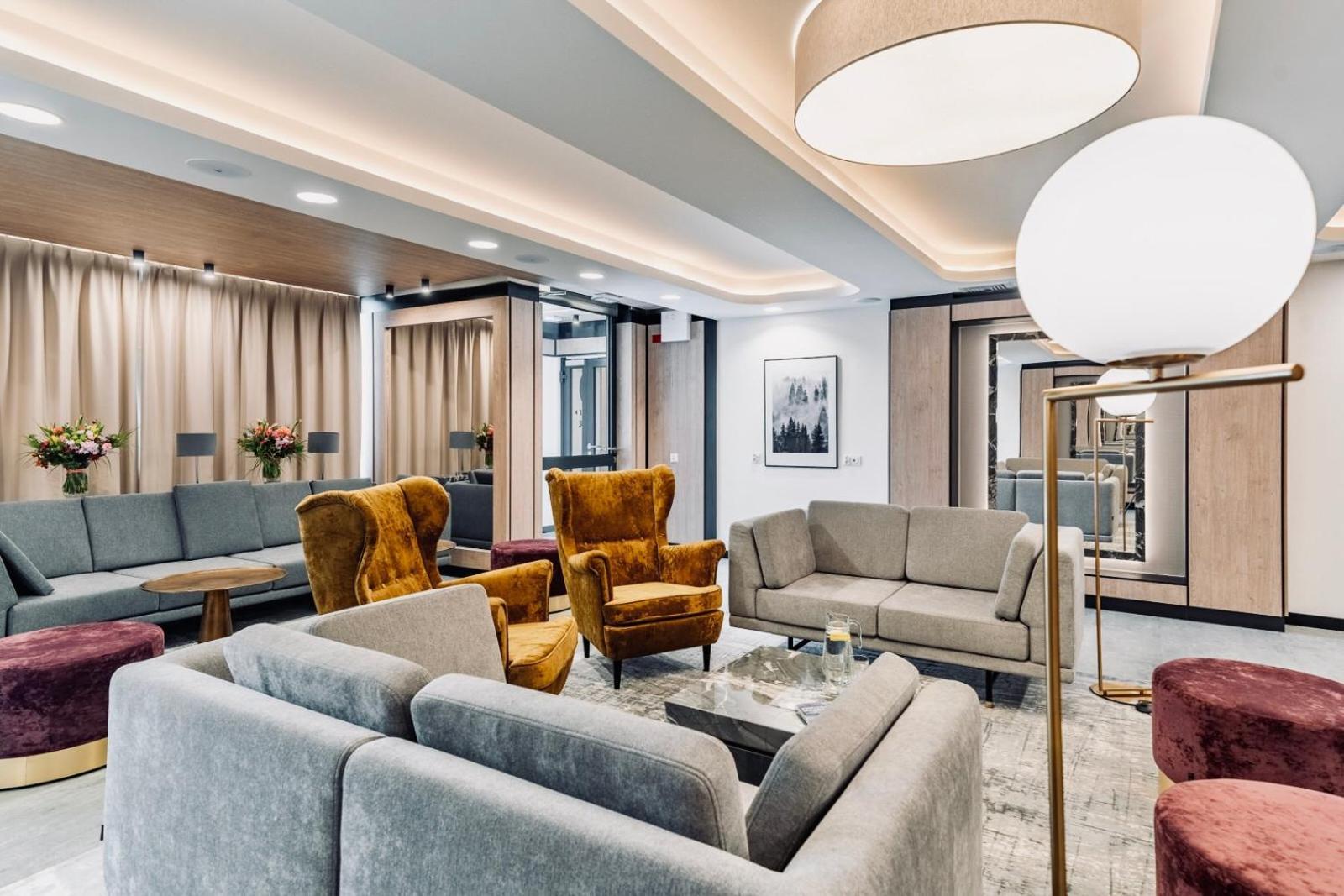 Mountain Shine - Apartment, Spa And Parking ザコパネ エクステリア 写真